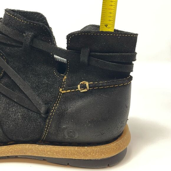 BORN 10 Women’s Tarklin Black Distressed Black Suede Ankle Chukka Boots Winter - Picture 12 of 16